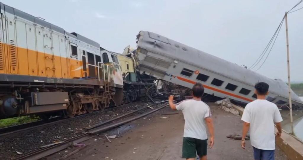 Kecelakaan KA Turangga dan KA Lokal Bandung Raya