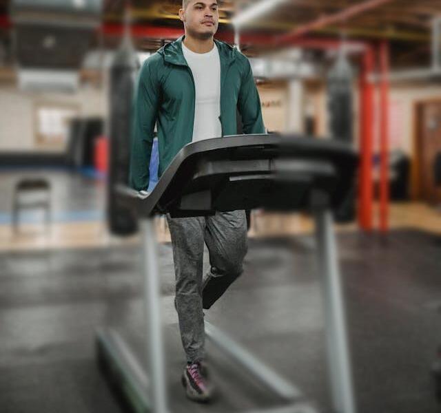 jalan cepat di tempat