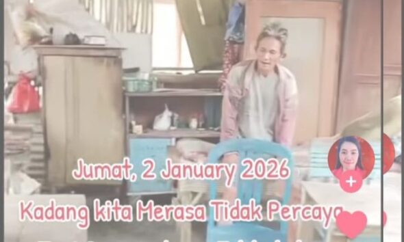 Seorang Lansia di Bangka Memakan Ampas Kelapa